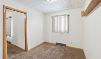 902 Rapids St, Adel, IA 50003