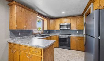 2700 N LILLIAN Ct, Appleton, WI 54911