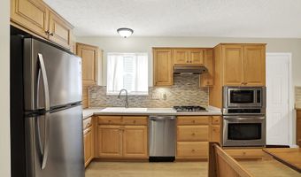 8038 Sydney Ln, Avon, IN 46123