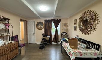 165 Greenfield Dr, Bridgeport, CT 06608