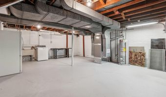 2924 S GRANT St, Arlington, VA 22202