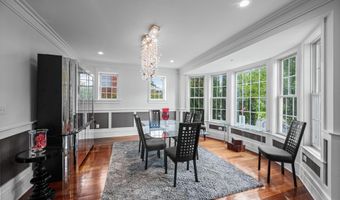 9715 SINGLETON Dr, Bethesda, MD 20817