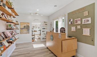 623 E Main St, Anoka, MN 55303