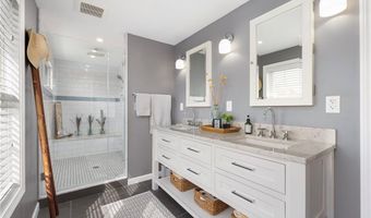 14 Hulls Ct, Jamestown, RI 02835