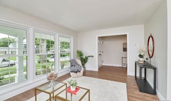 413 Claymont Dr, Ballwin, MO 63011
