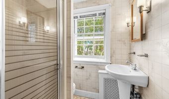 39 Chester St, Arlington, MA 02476