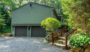 154 Spring Valley Dr, East Greenwich, RI 02818