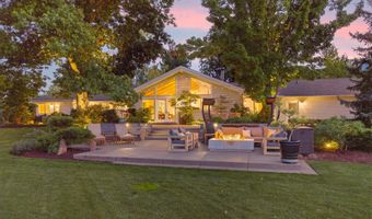 855 Reiten Dr, Ashland, OR 97520