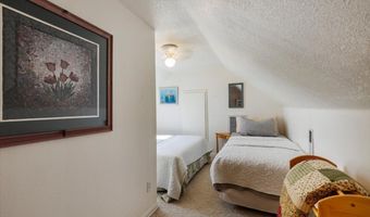 19801 OLMSTEAD Rd NE, Aurora, OR 97002