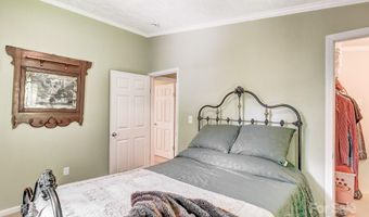 122 Little Jones Mountain Rd, Asheville, NC 28805