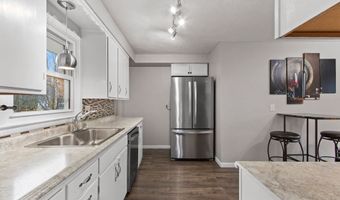 1719 S PERKINS St, Appleton, WI 54914