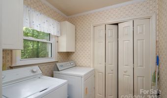 403 Cherrywood Ln, Albemarle, NC 28001
