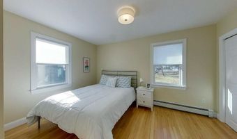 2 E Blvd 2, Middletown, RI 02842