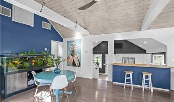 30 Eldredge Ave, East Greenwich, RI 02818