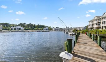 10900 HOLYSTONE Ln 202, Berlin, MD 21811