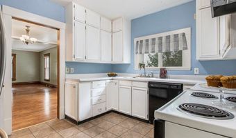 225 Ida St, Allegan, MI 49010