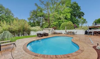 77 Warren Dr, Aberdeen, NJ 07747
