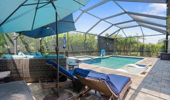 7702 PARADISO Dr, Apollo Beach, FL 33572