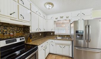 924 CRESTVIEW Ln, Adamsville, AL 35005