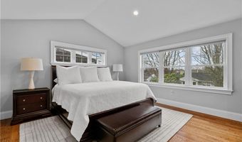 36 Keeher Ave, Newport, RI 02840