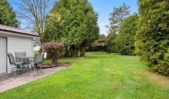 285 Division St, Algoma, WI 54201