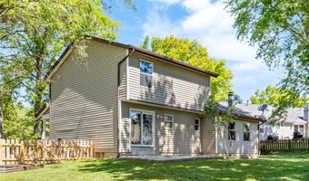 204 Oakwood Farms Ct, Ballwin, MO 63021