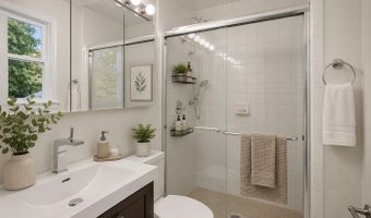 6035 CHATSWORTH Ln, Bethesda, MD 20814