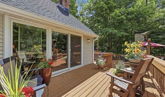 W2530 BROOKHAVEN Drive, Appleton, WI 54915