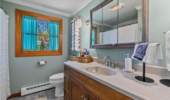 46 Steamboat St, Jamestown, RI 02835