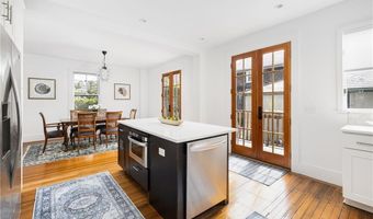 5 Mt. Vernon St, Newport, RI 02840
