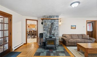 511 Tripps Corner Rd, Exeter, RI 02822