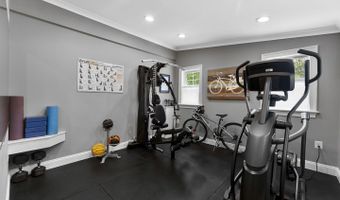 7111 CINDY Ln, Annandale, VA 22003