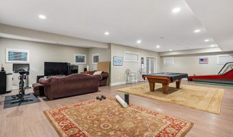 5114 WESSLING Ln, Bethesda, MD 20814