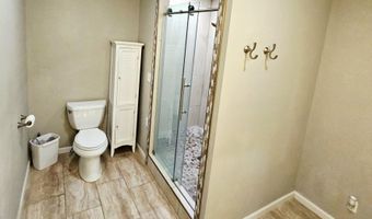 861 Oak Crst, Baxter Springs, KS 66713