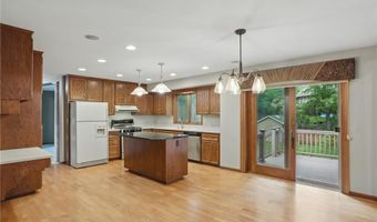 8681 144th Street Ct, Apple Valley, MN 55124