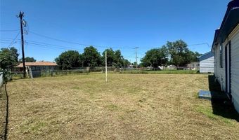 1137 E Chestnut St, Altus, OK 73521