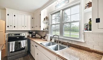 6927 YORK Rd, Abbottstown, PA 17301