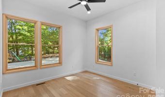 35 Grindstaff Dr, Asheville, NC 28803