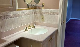 200 Hoffman Ave 206, Cranston, RI 02920