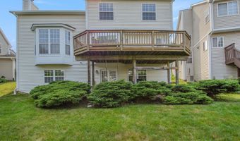 4871 S Ridgeside Cir, Ann Arbor, MI 48105