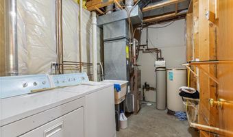 2756 Cutters Grove Cir, Anoka, MN 55303