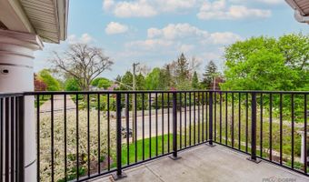 809 E Miner St 3B, Arlington Heights, IL 60004
