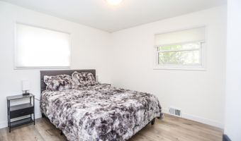 128 Elizabeth Dr, Aberdeen, SD 57401