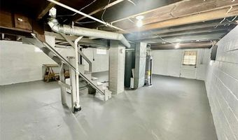 750 Park Dr, Alton, IL 62002