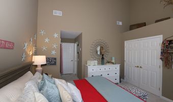 70 Woodcrest Ln 70, Danbury, CT 06810