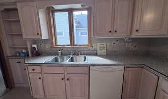 423 N Johnson St, Ada, OH 45810