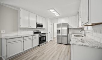 990 Trestle Dr, Austell, GA 30106
