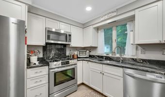 3 Hemion Way, Airmont, NY 10901