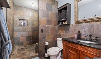 413 Peach Ave, Albertville, AL 35950