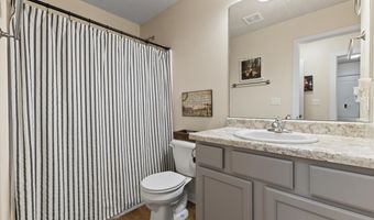 707 18th St SE, Altoona, IA 50009